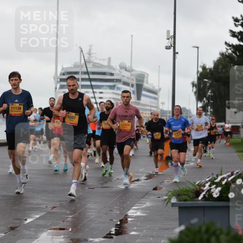 13.09.2026 - Kiel Lauf Andreas Tolksdorf http://msf.ph/oto/10400355 13.09.2026 10:57:58 Kiellinie 4, 12, 12, 4072, 11138, 8230, 38, 5587, 12604, 4, 11787, 5681 meine-sportfotos.de