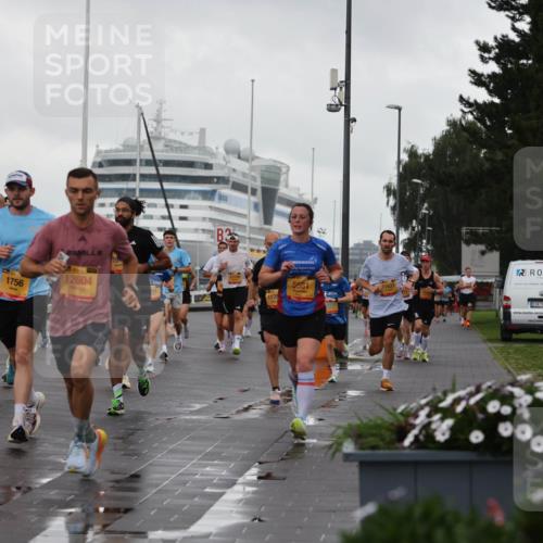13.09.2026 - Kiel Lauf Andreas Tolksdorf http://msf.ph/oto/10400379 13.09.2026 10:58:00 Kiellinie 1756, 10, 12604, 1178, 5681, 11637, 100 meine-sportfotos.de