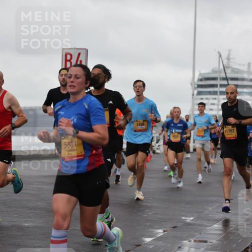 13.09.2026 - Kiel Lauf Andreas Tolksdorf http://msf.ph/oto/10400410 13.09.2026 10:58:02 Kiellinie 39, 8230, 5681, 1164, 4311, 11787, 11637 meine-sportfotos.de