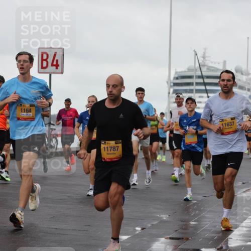 13.09.2026 - Kiel Lauf Andreas Tolksdorf http://msf.ph/oto/10400428 13.09.2026 10:58:03 Kiellinie 7369, 38, 1164, 4, 38, 11787, 1111, 11, 391, 11637, 2458 meine-sportfotos.de