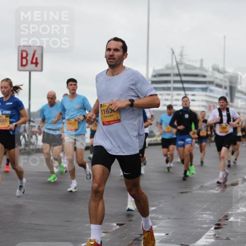 13.09.2026 - Kiel Lauf Andreas Tolksdorf http://msf.ph/oto/10400432 13.09.2026 10:58:04 Kiellinie 8, 87, 4311, 4, 4517, 1163 meine-sportfotos.de