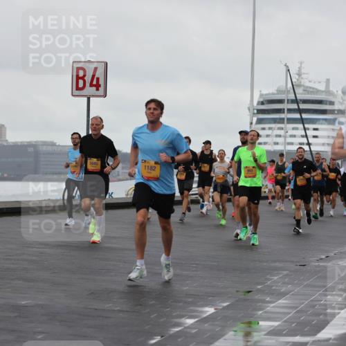 13.09.2026 - Kiel Lauf Andreas Tolksdorf http://msf.ph/oto/10400483 13.09.2026 10:58:15 Kiellinie 4, 5845, 1182, 993 meine-sportfotos.de