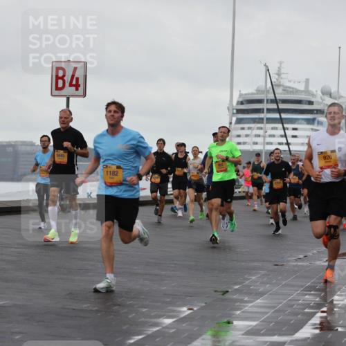 13.09.2026 - Kiel Lauf Andreas Tolksdorf http://msf.ph/oto/10400487 13.09.2026 10:58:15 Kiellinie 4, 5845, 1182, 926, 0 meine-sportfotos.de