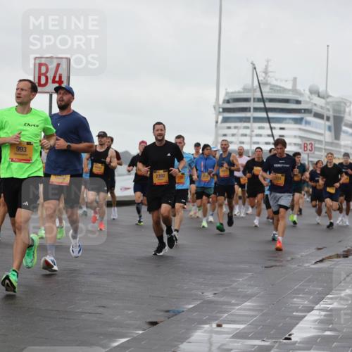 13.09.2026 - Kiel Lauf Andreas Tolksdorf http://msf.ph/oto/10400505 13.09.2026 10:58:18 Kiellinie 4, 993, 5117, 2392, 333, 3, 7462 meine-sportfotos.de