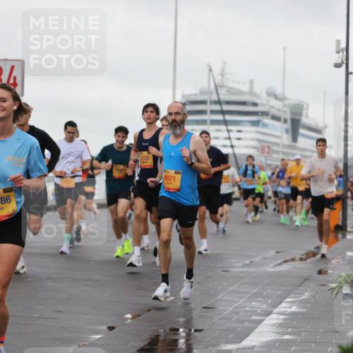 13.09.2026 - Kiel Lauf Andreas Tolksdorf http://msf.ph/oto/10400590 13.09.2026 10:58:23 Kiellinie 338, 4, 38, 12486, 2228, 9071 meine-sportfotos.de