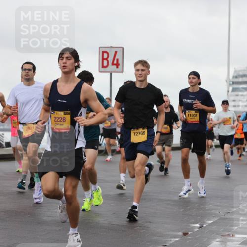 13.09.2026 - Kiel Lauf Andreas Tolksdorf http://msf.ph/oto/10400633 13.09.2026 10:58:25 Kiellinie 9368, 4, 2931, 2228, 12769, 11508, 6725 meine-sportfotos.de
