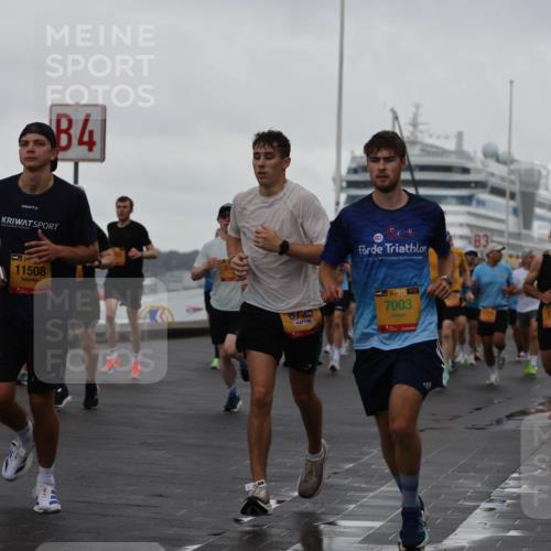 13.09.2026 - Kiel Lauf Andreas Tolksdorf http://msf.ph/oto/10400653 13.09.2026 10:58:26 Kiellinie 4, 424, 11508, 3, 6725, 7003, 1745 meine-sportfotos.de