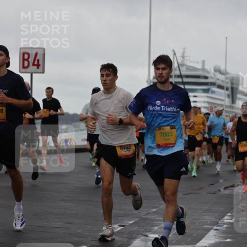 13.09.2026 - Kiel Lauf Andreas Tolksdorf http://msf.ph/oto/10400655 13.09.2026 10:58:26 Kiellinie 38, 11508, 4, 6725, 38, 7003, 1745 meine-sportfotos.de