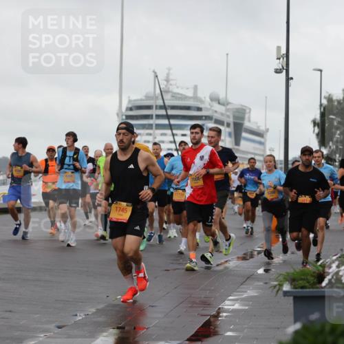 13.09.2026 - Kiel Lauf Andreas Tolksdorf http://msf.ph/oto/10400682 13.09.2026 10:58:28 Kiellinie 3, 4, 8308, 1745, 11109, 7004, 5266 meine-sportfotos.de