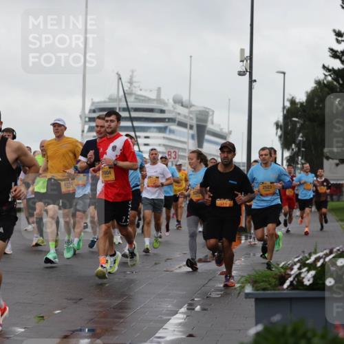 13.09.2026 - Kiel Lauf Andreas Tolksdorf http://msf.ph/oto/10400699 13.09.2026 10:58:29 Kiellinie 34, 4590, 1745, 6150, 7004, 3, 526, 9419, 2523 meine-sportfotos.de