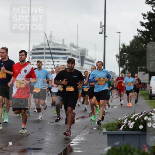 13.09.2026 - Kiel Lauf Andreas Tolksdorf http://msf.ph/oto/10400706 13.09.2026 10:58:29 Kiellinie 8308, 2817, 7004, 11109, 9419, 2523 meine-sportfotos.de