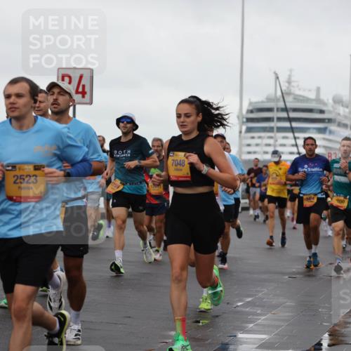 13.09.2026 - Kiel Lauf Andreas Tolksdorf http://msf.ph/oto/10400769 13.09.2026 10:58:32 Kiellinie 35, 8512, 38, 4, 9350, 24, 2523, 7759, 12011, 39, 7048, 83, 3650 meine-sportfotos.de