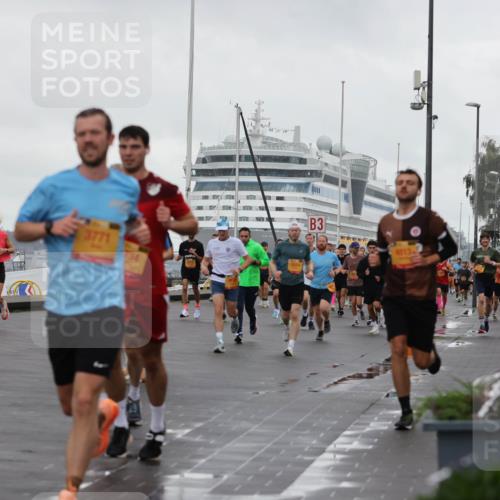 13.09.2026 - Kiel Lauf Andreas Tolksdorf http://msf.ph/oto/10400843 13.09.2026 10:58:36 Kiellinie 4, 3771, 734, 3, 4813, 100 meine-sportfotos.de