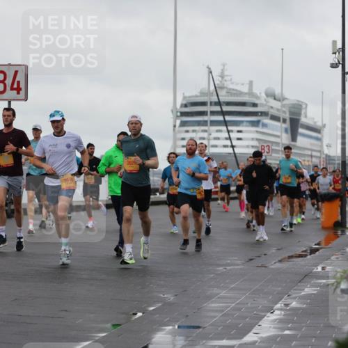 13.09.2026 - Kiel Lauf Andreas Tolksdorf http://msf.ph/oto/10400888 13.09.2026 10:58:39 Kiellinie 5301, 4, 3648, 2629, 3 meine-sportfotos.de