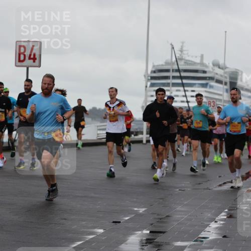 13.09.2026 - Kiel Lauf Andreas Tolksdorf http://msf.ph/oto/10400913 13.09.2026 10:58:42 Kiellinie 4, 39, 629, 3673, 83, 1145, 7570, 63, 1627 meine-sportfotos.de