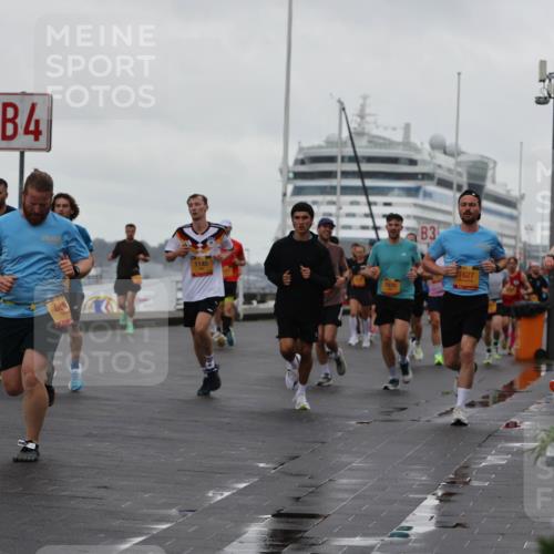 13.09.2026 - Kiel Lauf Andreas Tolksdorf http://msf.ph/oto/10400918 13.09.2026 10:58:42 Kiellinie 4, 3673, 1145, 63, 3, 7570, 1627 meine-sportfotos.de