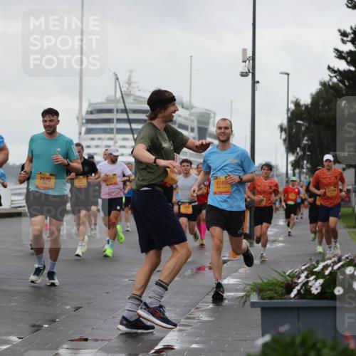 13.09.2026 - Kiel Lauf Andreas Tolksdorf http://msf.ph/oto/10400964 13.09.2026 10:58:44 Kiellinie 4, 39, 1627, 7570, 31, 35, 4749, 11794 meine-sportfotos.de