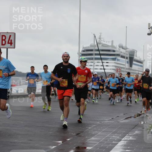 13.09.2026 - Kiel Lauf Andreas Tolksdorf http://msf.ph/oto/10401043 13.09.2026 10:58:53 Kiellinie 4, 3502, 3163, 12422, 3, 4290 meine-sportfotos.de