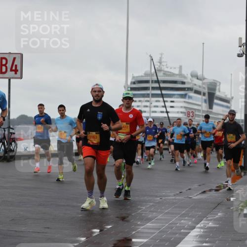 13.09.2026 - Kiel Lauf Andreas Tolksdorf http://msf.ph/oto/10401049 13.09.2026 10:58:53 Kiellinie 3502, 4, 3163, 422, 3, 4290 meine-sportfotos.de