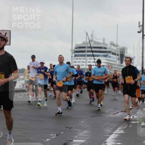 13.09.2026 - Kiel Lauf Andreas Tolksdorf http://msf.ph/oto/10401119 13.09.2026 10:58:56 Kiellinie 1, 39, 4290, 505, 3, 11812 meine-sportfotos.de