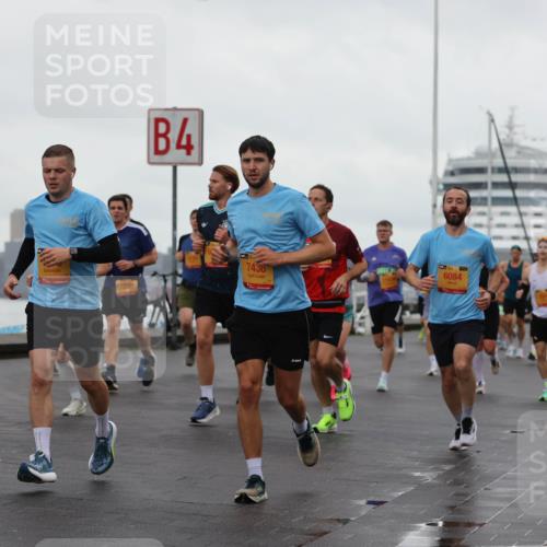 13.09.2026 - Kiel Lauf Andreas Tolksdorf http://msf.ph/oto/10401160 13.09.2026 10:59:00 Kiellinie 10605, 4, 7436, 6084, 3 meine-sportfotos.de