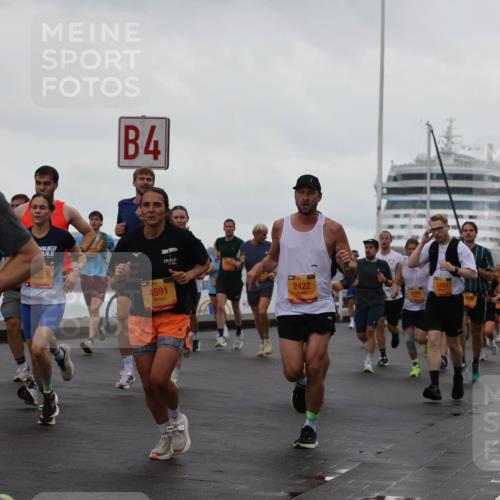 13.09.2026 - Kiel Lauf Andreas Tolksdorf http://msf.ph/oto/10401260 13.09.2026 10:59:21 Kiellinie 79, 4, 81, 39, 4991, 2422, 3354, 3, 11922, 1947 meine-sportfotos.de