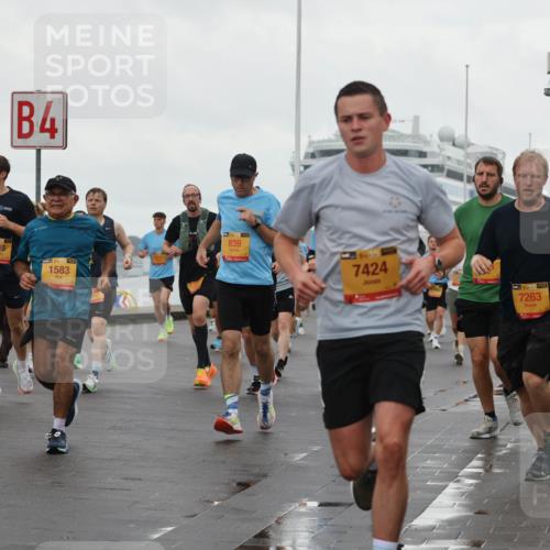 13.09.2026 - Kiel Lauf Andreas Tolksdorf http://msf.ph/oto/10401486 13.09.2026 10:59:38 Kiellinie 4, 6915, 1583, 839, 7424, 1, 3, 7263 meine-sportfotos.de