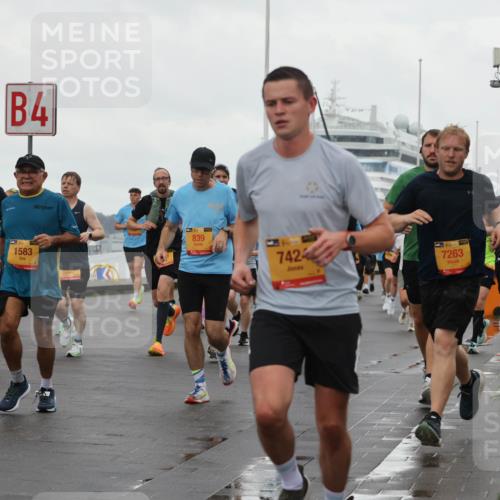 13.09.2026 - Kiel Lauf Andreas Tolksdorf http://msf.ph/oto/10401489 13.09.2026 10:59:38 Kiellinie 4, 6915, 1583, 839, 3139, 7424, 739, 7263, 9631 meine-sportfotos.de