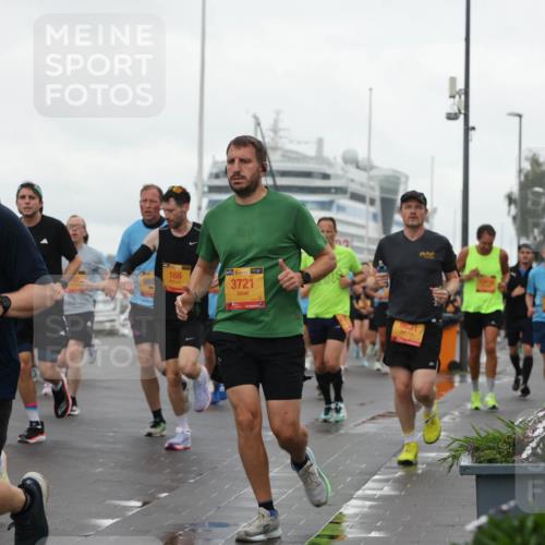 13.09.2026 - Kiel Lauf Andreas Tolksdorf http://msf.ph/oto/10401502 13.09.2026 10:59:39 Kiellinie 38, 7263, 621, 166, 38, 3721, 9631 meine-sportfotos.de