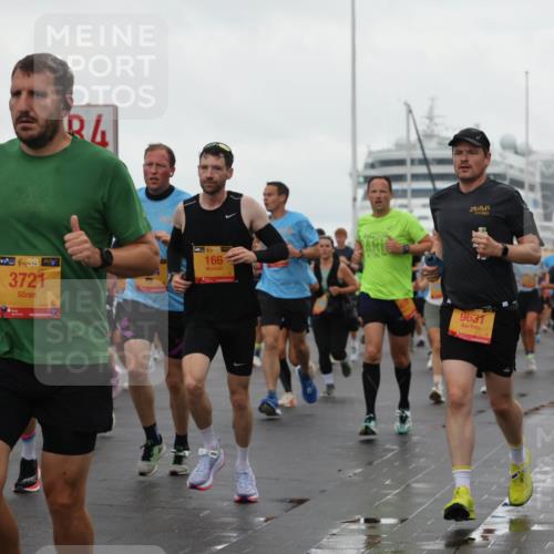 13.09.2026 - Kiel Lauf Andreas Tolksdorf http://msf.ph/oto/10401521 13.09.2026 10:59:40 Kiellinie 3451, 38, 3721, 39, 166, 9631 meine-sportfotos.de