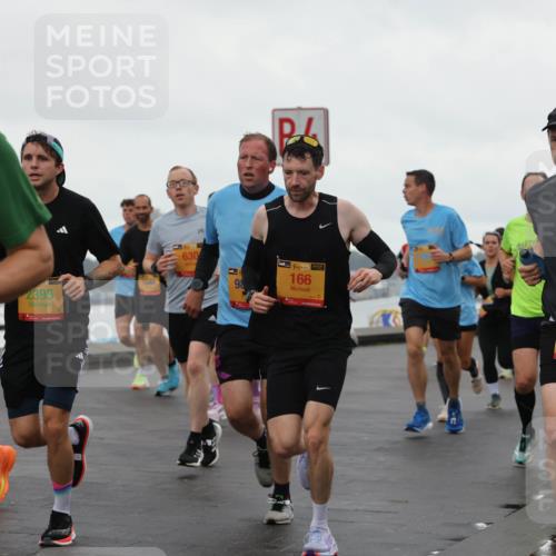 13.09.2026 - Kiel Lauf Andreas Tolksdorf http://msf.ph/oto/10401537 13.09.2026 10:59:41 Kiellinie 39, 3721, 2395, 630, 98, 1, 38, 166, 9631 meine-sportfotos.de
