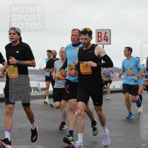 13.09.2026 - Kiel Lauf Andreas Tolksdorf http://msf.ph/oto/10401541 13.09.2026 10:59:41 Kiellinie 345, 38, 38, 2395, 39, 988, 166, 4, 9631 meine-sportfotos.de