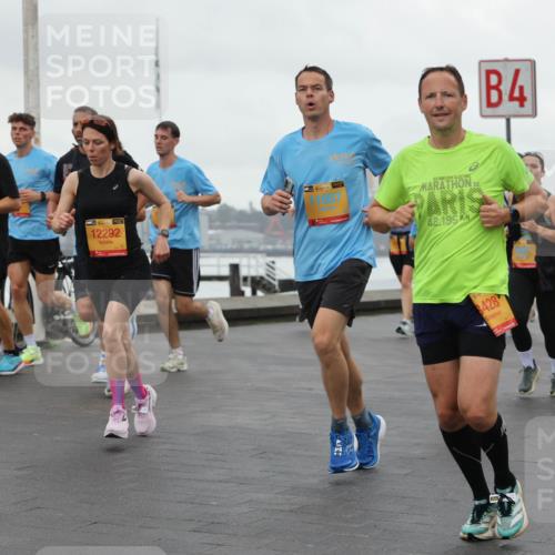 13.09.2026 - Kiel Lauf Andreas Tolksdorf http://msf.ph/oto/10401553 13.09.2026 10:59:43 Kiellinie 1548, 38, 12292, 39, 42, 195, 8428, 4 meine-sportfotos.de