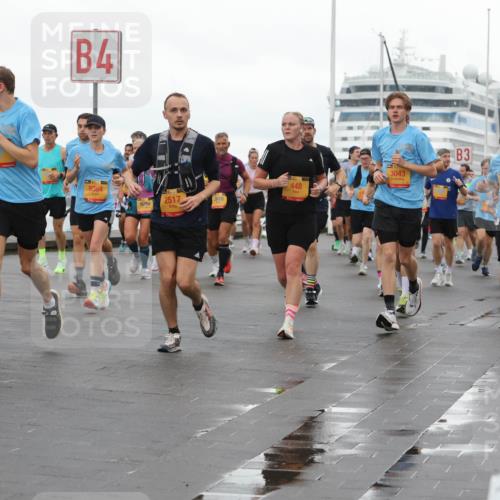 13.09.2026 - Kiel Lauf Andreas Tolksdorf http://msf.ph/oto/10401590 13.09.2026 10:59:55 Kiellinie 38, 102, 4, 448, 5364, 2517, 9754, 3043, 3 meine-sportfotos.de
