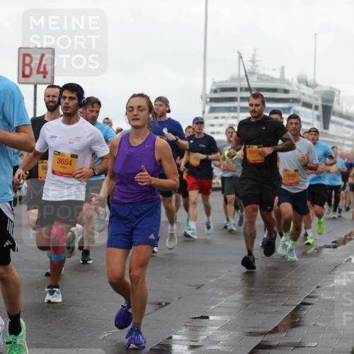 13.09.2026 - Kiel Lauf Andreas Tolksdorf http://msf.ph/oto/10401627 13.09.2026 10:59:58 Kiellinie 38, 4, 354, 66, 39, 3654, 6907, 552, 7680 meine-sportfotos.de