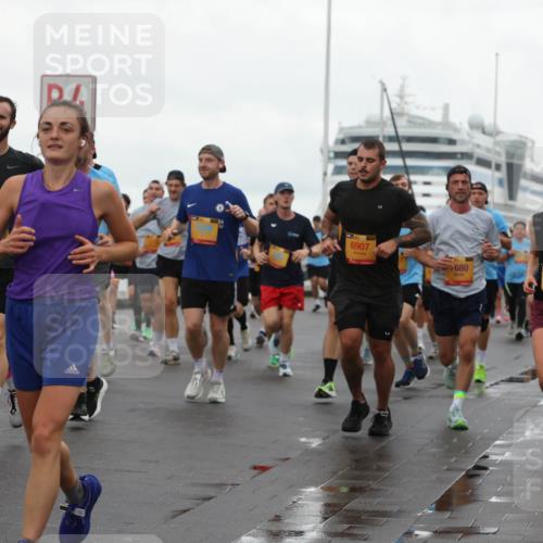 13.09.2026 - Kiel Lauf Andreas Tolksdorf http://msf.ph/oto/10401640 13.09.2026 10:59:59 Kiellinie 3654, 1, 48, 3654, 6907, 680, 39, 552 meine-sportfotos.de