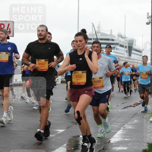 13.09.2026 - Kiel Lauf Andreas Tolksdorf http://msf.ph/oto/10401660 13.09.2026 11:00:00 Kiellinie 38, 6907, 1, 38, 552, 38, 7680, 6427 meine-sportfotos.de