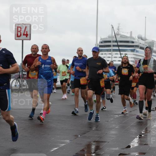 13.09.2026 - Kiel Lauf Andreas Tolksdorf http://msf.ph/oto/10401775 13.09.2026 11:00:08 Kiellinie 1, 38, 3763, 4, 6095, 10219, 49, 9113 meine-sportfotos.de