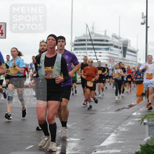 13.09.2026 - Kiel Lauf Andreas Tolksdorf http://msf.ph/oto/10401812 13.09.2026 11:00:10 Kiellinie 4, 4947, 19, 1759, 6095, 3, 9113 meine-sportfotos.de