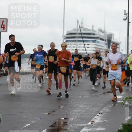 13.09.2026 - Kiel Lauf Andreas Tolksdorf http://msf.ph/oto/10401835 13.09.2026 11:00:11 Kiellinie 4, 39, 8513, 6280, 9113 meine-sportfotos.de