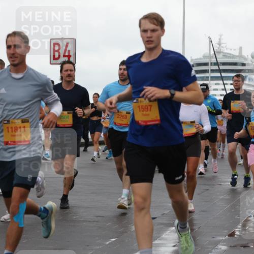 13.09.2026 - Kiel Lauf Andreas Tolksdorf http://msf.ph/oto/10402041 13.09.2026 11:00:44 Kiellinie 4, 11811, 2504, 39, 2258, 1597, 1430, 786 meine-sportfotos.de