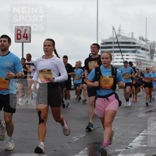 13.09.2026 - Kiel Lauf Andreas Tolksdorf http://msf.ph/oto/10402057 13.09.2026 11:00:45 Kiellinie 4, 39, 786, 04, 39, 2258, 3 meine-sportfotos.de