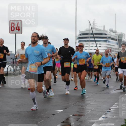 13.09.2026 - Kiel Lauf Andreas Tolksdorf http://msf.ph/oto/10402120 13.09.2026 11:00:49 Kiellinie 4, 9583, 5514, 83, 2318, 1410 meine-sportfotos.de