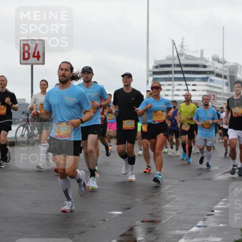 13.09.2026 - Kiel Lauf Andreas Tolksdorf http://msf.ph/oto/10402122 13.09.2026 11:00:49 Kiellinie 12002, 4, 5514, 83, 8732, 2318, 1410 meine-sportfotos.de