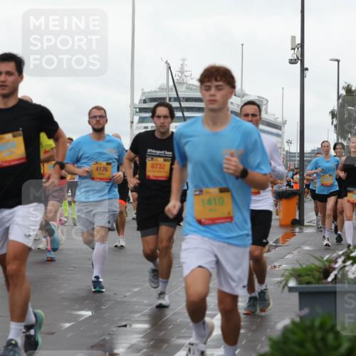 13.09.2026 - Kiel Lauf Andreas Tolksdorf http://msf.ph/oto/10402187 13.09.2026 11:00:53 Kiellinie 4, 4176, 8732, 1410, 100, 17131 meine-sportfotos.de