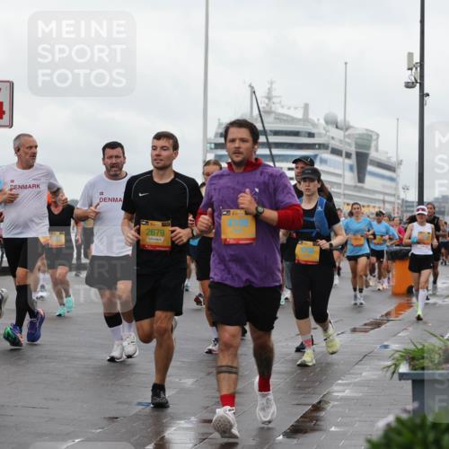 13.09.2026 - Kiel Lauf Andreas Tolksdorf http://msf.ph/oto/10402289 13.09.2026 11:01:10 Kiellinie 38, 1692, 4, 39, 2679, 1, 38, 109 meine-sportfotos.de
