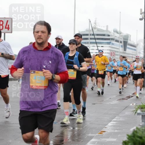 13.09.2026 - Kiel Lauf Andreas Tolksdorf http://msf.ph/oto/10402310 13.09.2026 11:01:11 Kiellinie 4, 1, 30, 4109, 8792, 3 meine-sportfotos.de