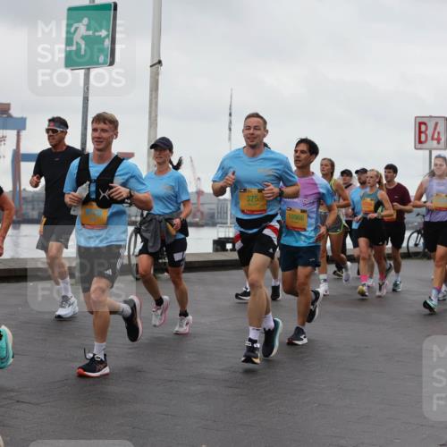13.09.2026 - Kiel Lauf Andreas Tolksdorf http://msf.ph/oto/10402345 13.09.2026 11:01:15 Kiellinie 581, 38, 3, 39, 375, 10966, 4 meine-sportfotos.de