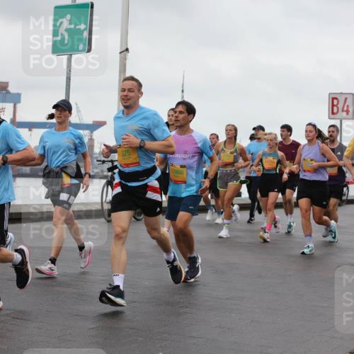 13.09.2026 - Kiel Lauf Andreas Tolksdorf http://msf.ph/oto/10402356 13.09.2026 11:01:16 Kiellinie 3, 3, 375, 10966, 4, 12255 meine-sportfotos.de