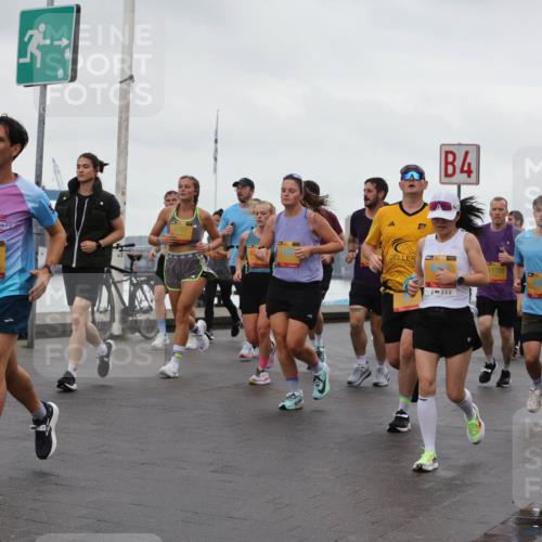 13.09.2026 - Kiel Lauf Andreas Tolksdorf http://msf.ph/oto/10402376 13.09.2026 11:01:16 Kiellinie 3, 39, 10966, 6751, 4, 11728, 4860 meine-sportfotos.de